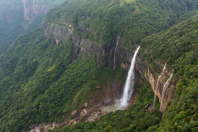 Nohkalikai vízesés, Cherrapunji